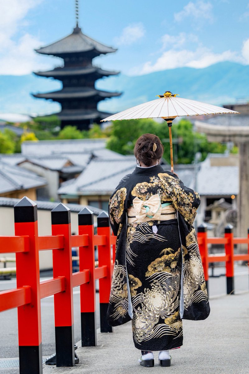 lyndashinobi's tweet photo. So I went to Japan by the way 🇯🇵
#Kyoto #Kimono #Furisode #Samurai https://t.co/BrIzpKVUOx