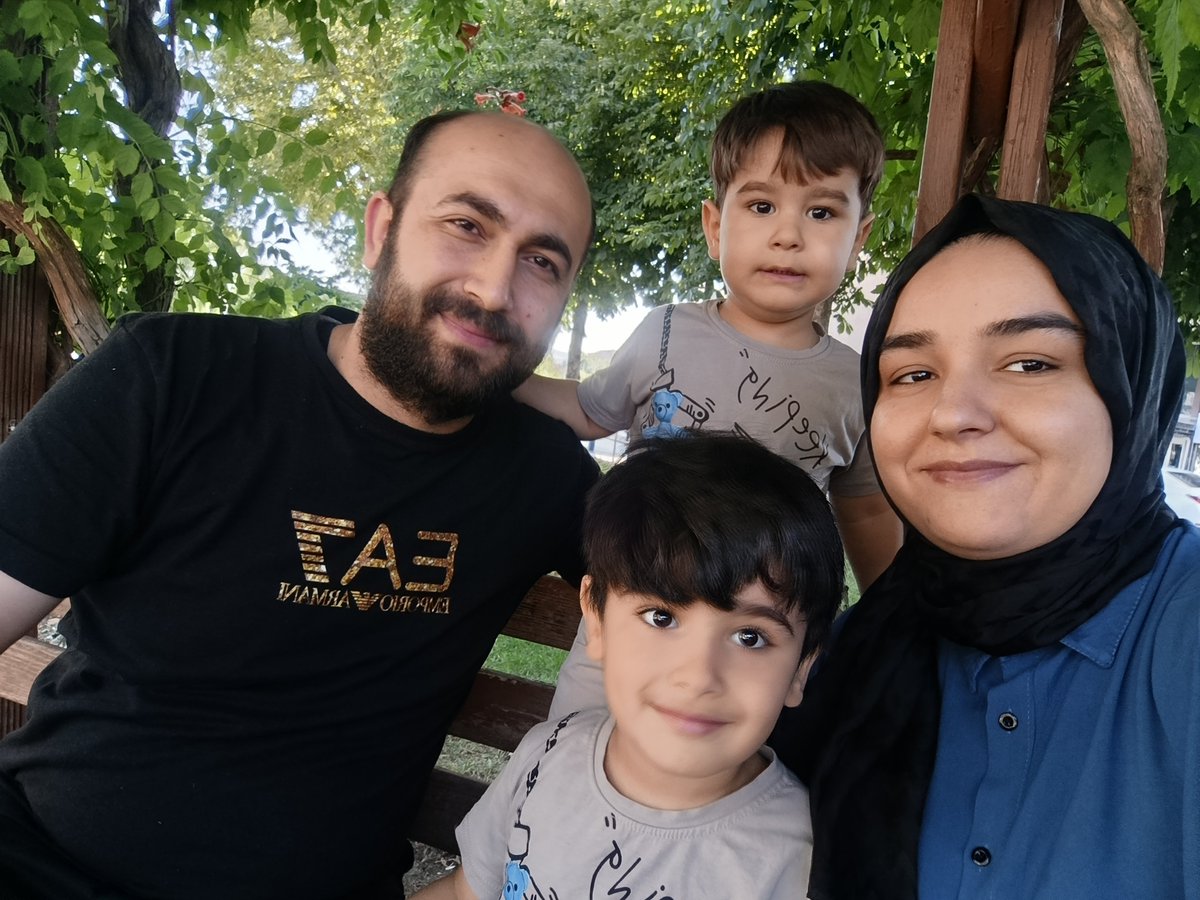 Sp_Esraa's tweet photo. Reisim lütfen bizimde elimizden tutun yuvamızin dağılmasına siz izin vermezsiniz biliyorum tek umudumuz sizsiniz @sedat_peker #sedatpeker https://t.co/NmUvH4WnlG