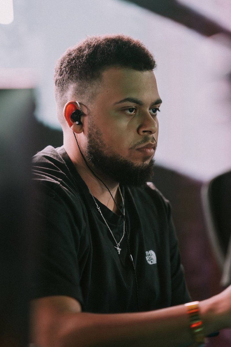 M80Boston's tweet photo. LETS GAME https://t.co/7QadyAavRL
