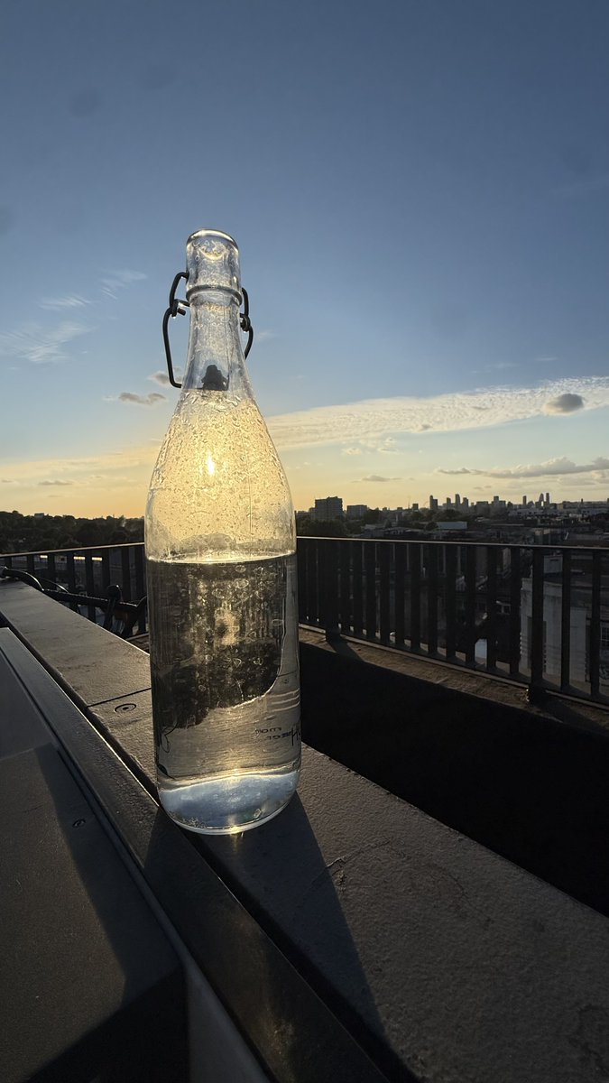 dukeofpeckham's tweet photo. Peckham views #SE15 #Peckham
#SouthLondon https://t.co/dk0uG27fLf