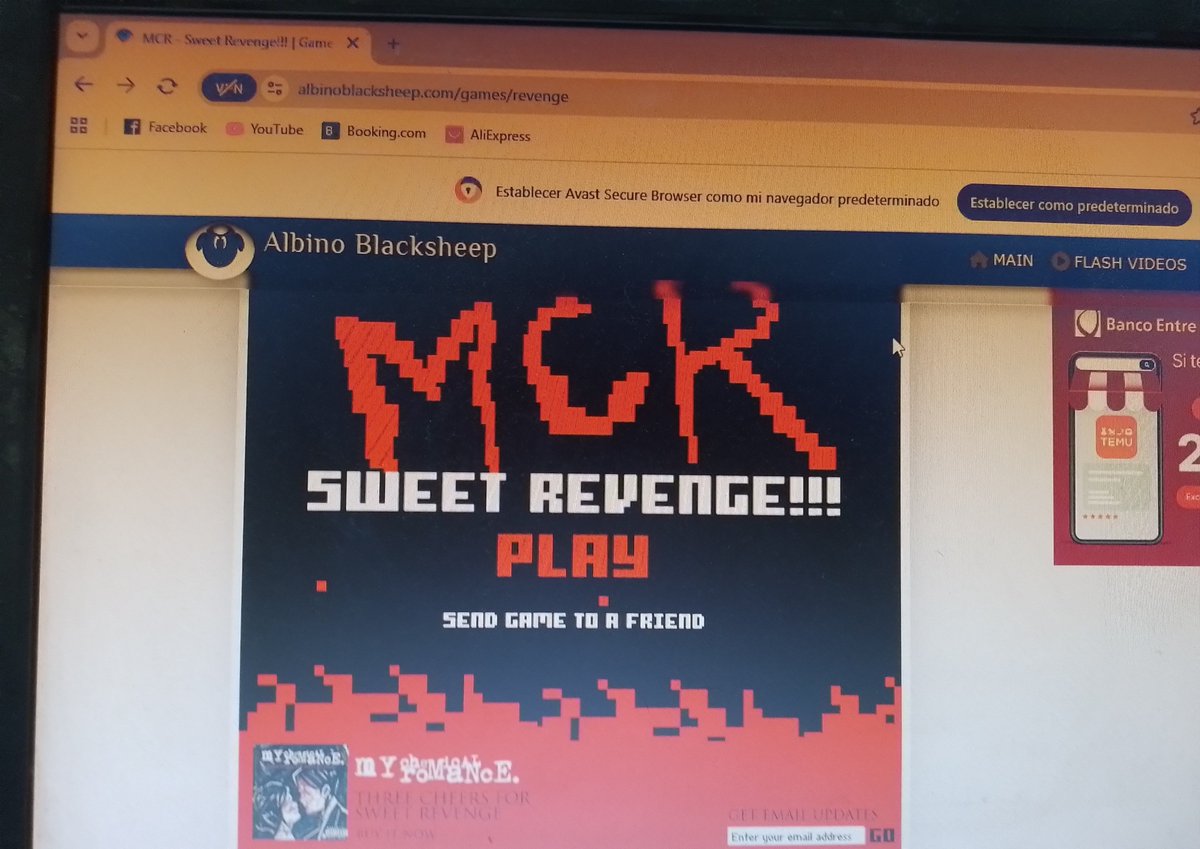 l0rtx_0's tweet photo. Se ponia a jugar cosas de mcr, obvio https://t.co/WX2AHDzt2y