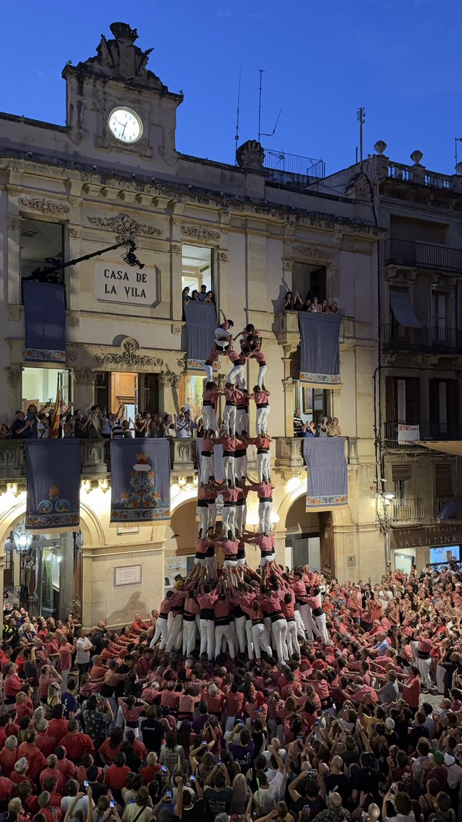 collavella's tweet photo. A tercera ronda descarreguem el 7d9f!
#castells #collavella https://t.co/ty32OCmCru