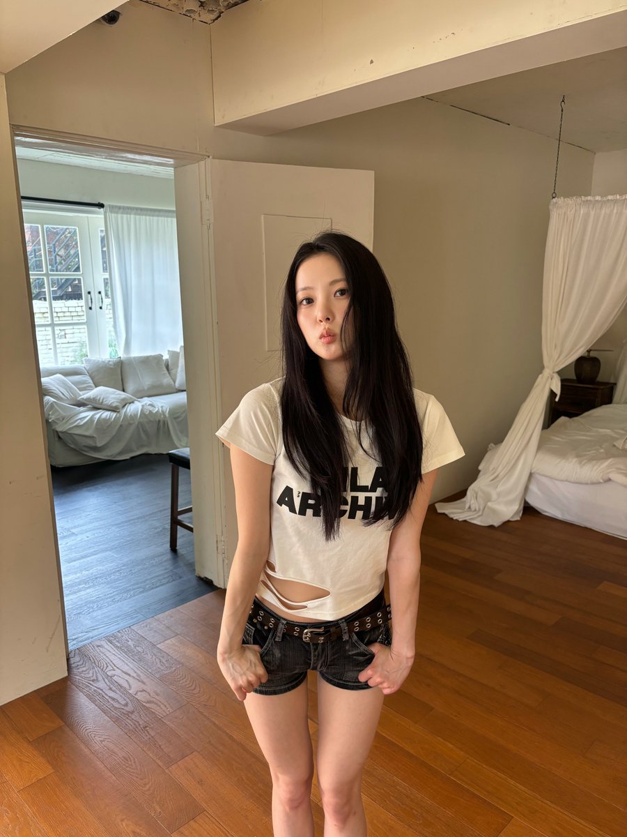 CHOIYUJINFR_FAN's tweet photo. ꧁  🫧 • 04.08.26  ꧂                  

↳ #YUJIN a posté des photos sur Bubble 

₍ #CLC ##씨엘씨 #KEP1ER ##케플러 ) https://t.co/53bCgazZYG