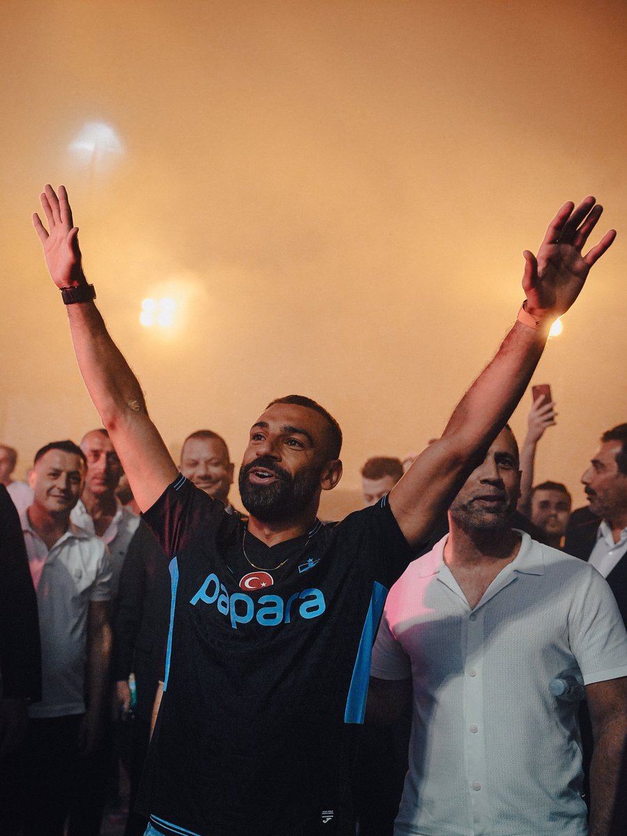 tsclub's tweet photo. 🤩 Siyah formamız, yeni transferimiz Mohamed Salah’a çok yakıştı!

🔗 https://t.co/8GvOTKbZGj https://t.co/xHzm7570Cw