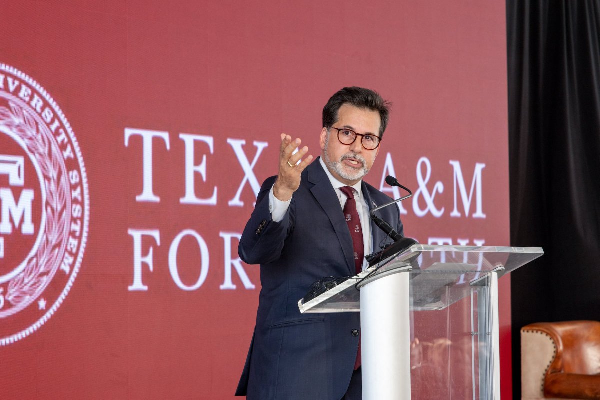TAMULawSchool's tweet photo. A new era has arrived! Texas A&amp;M Law marked a major milestone on Wednesday with the grand opening of @tamufortworth. With the new school year just around the corner, we're eager to welcome students into the new Law &amp; Education Building. 👍 https://t.co/iZw5Bz8Mxe