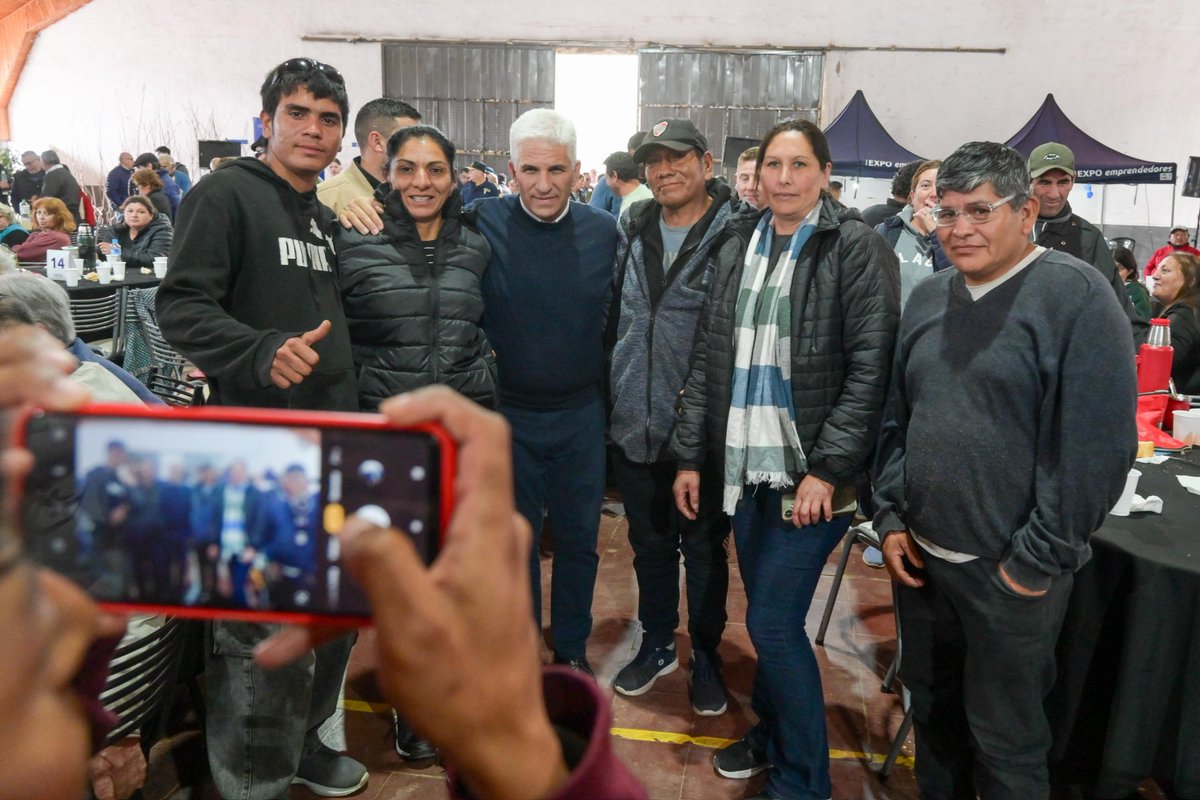 GobernadorSL's tweet photo. 🌱 En San Francisco del Monte de Oro conformamos la 2° Mesa Sectorial de Producción Frutihortícola y Producción Familiar

Junto a los productores definimos las acciones para 2026-2027 y presentamos herramientas para fortalecer la producción, optimizar el uso del agua, entre otros https://t.co/oNuzxvjXdm