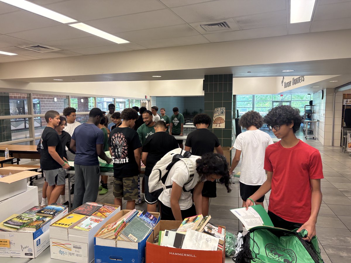 BASDnortheast's tweet photo. Thanks to our football coaches and athletes for packing welcome bags! Their dedication to serving our community truly makes a difference. Grateful for our partners, Cops n Kids for a free book and Joyful Giving bringing joy before school begins! 
@TheoQuinones @BethlehemAreaSD https://t.co/HabQkyzzTe