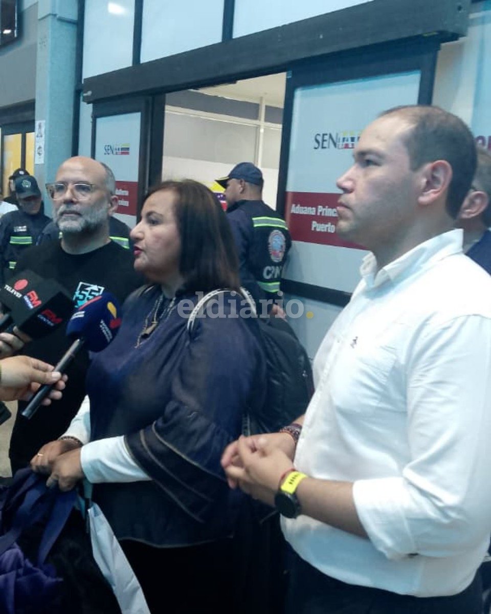 eldiario's tweet photo. #5Ago | Llegó a Venezuela la comisión de la Asamblea Nacional electa en 2015 para iniciar el proceso de diálogo con el gobierno encargado.

La delegación aterrizó en el Aeropuerto Internacional General José Antonio Anzoátegui, en Barcelona. https://t.co/a4WG2ce5KJ