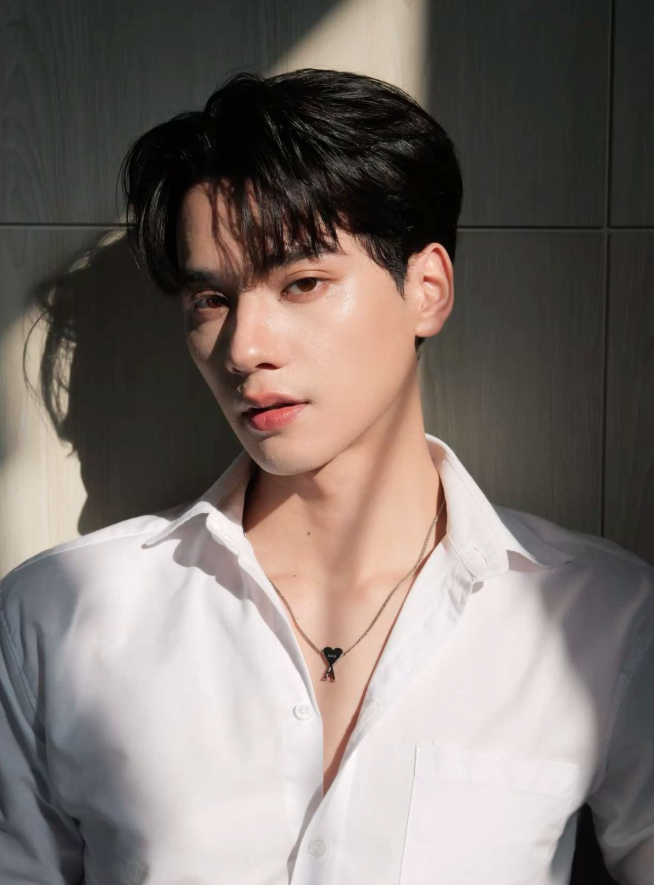 AboutMusicYT's tweet photo. Happy 27th birthday to the talented Keng Harit! https://t.co/KYik3UXVk8