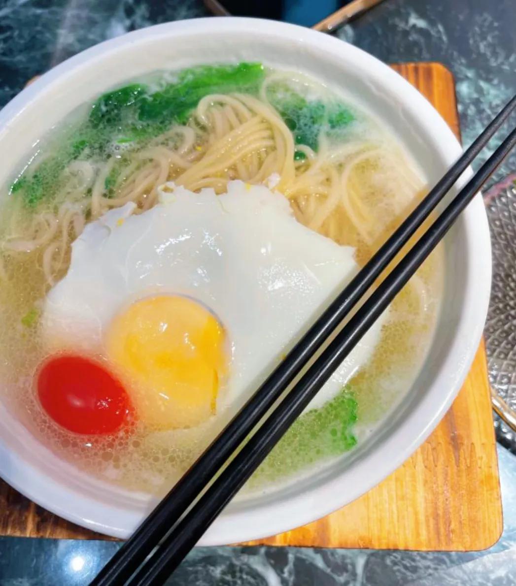 vxmediaWebsite's tweet photo. Just whipped up garlic butter ramen with a fried egg in 15 mins—comfort food hits different! https://t.co/LNAt2FI6zr