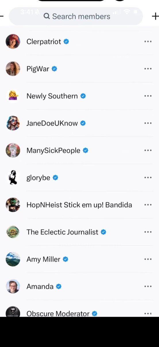 Villgecrazylady's tweet photo. A literal Israeli agent, Stealth Medical, who has spoken about training influencers to defend Israel… and an employee for Ben Shapiro’s Daily Wire… that’s who set up the “Protecting Mrs. Erika Kirk” group chat.

Why is Israel-first so obsessed with “protecting” Erika Kirk? https://t.co/no7Aua6tHA