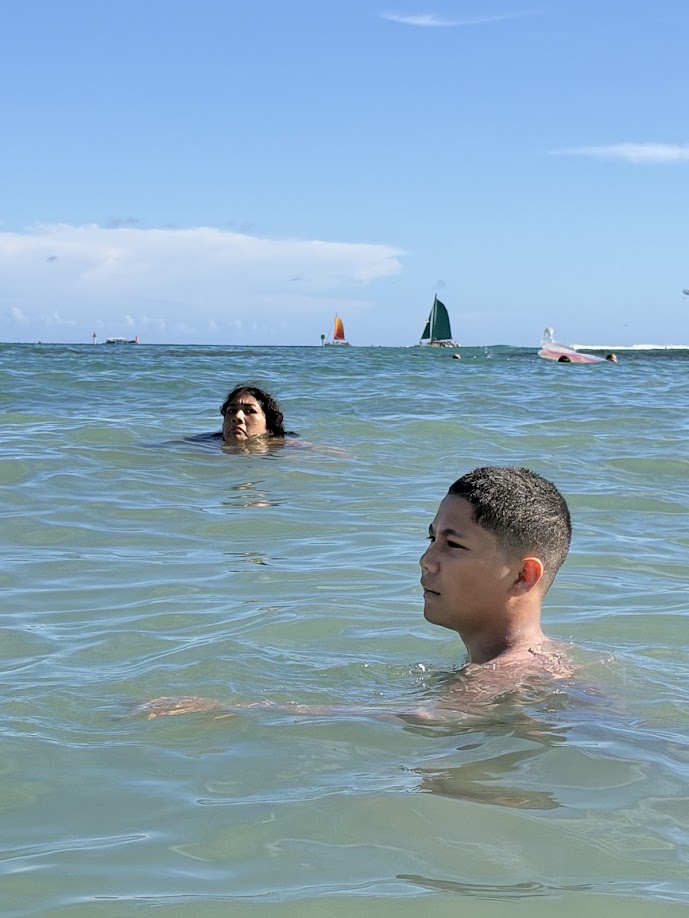 IvDogg's tweet photo. July part 6 - Beach / pool / swimming fun with the kiddos on 4th of July! Most packed I've seen Waikiki beach in a long time! #KahanamokuBeach #HiltonHawaiianVillage #DukeKahanamoku #4thOfJuly #TreasonDay #Waikiki #Honolulu #Oahu #Hawaii https://t.co/Tjpg9ZEvxp