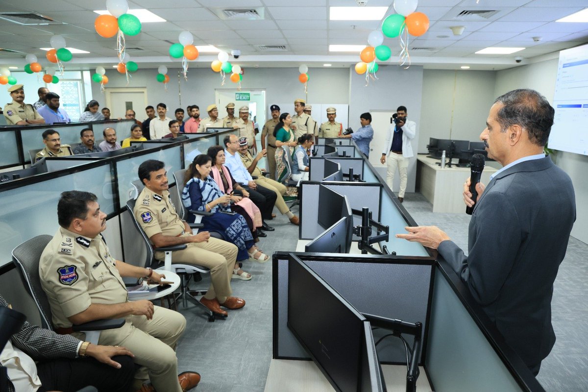 jsuryareddy's tweet photo. @CVAnandIPS #Telangana Police Launches Next-Generation AI-Enabled Dial 112 Emergency Response Support System (#ERSS ) at TGiCCC, #Hyderabad .
Citizens no longer need to remember multiple Helpline numbers; in any Emergency- #Dial112 (Single Emergency Number) https://t.co/jK296FKxup