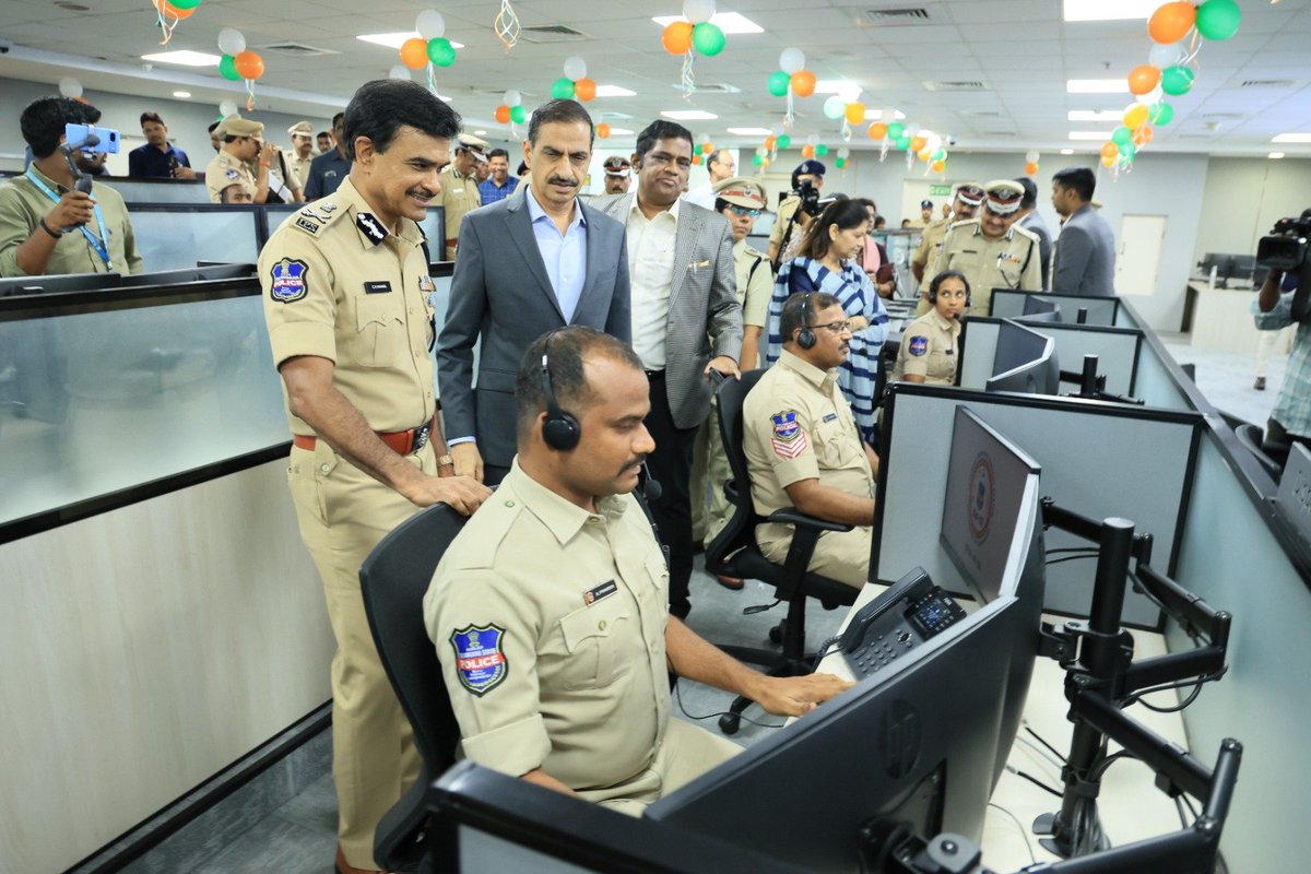 jsuryareddy's tweet photo. @CVAnandIPS #Telangana Police Launches Next-Generation AI-Enabled Dial 112 Emergency Response Support System (#ERSS ) at TGiCCC, #Hyderabad .
Citizens no longer need to remember multiple Helpline numbers; in any Emergency- #Dial112 (Single Emergency Number) https://t.co/jK296FKxup