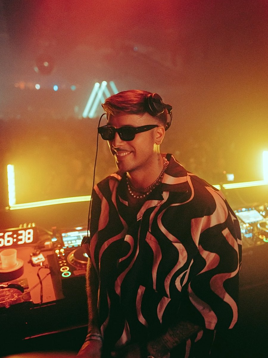 matrodamusic's tweet photo. Always keep smiling https://t.co/8pky6Jpq63