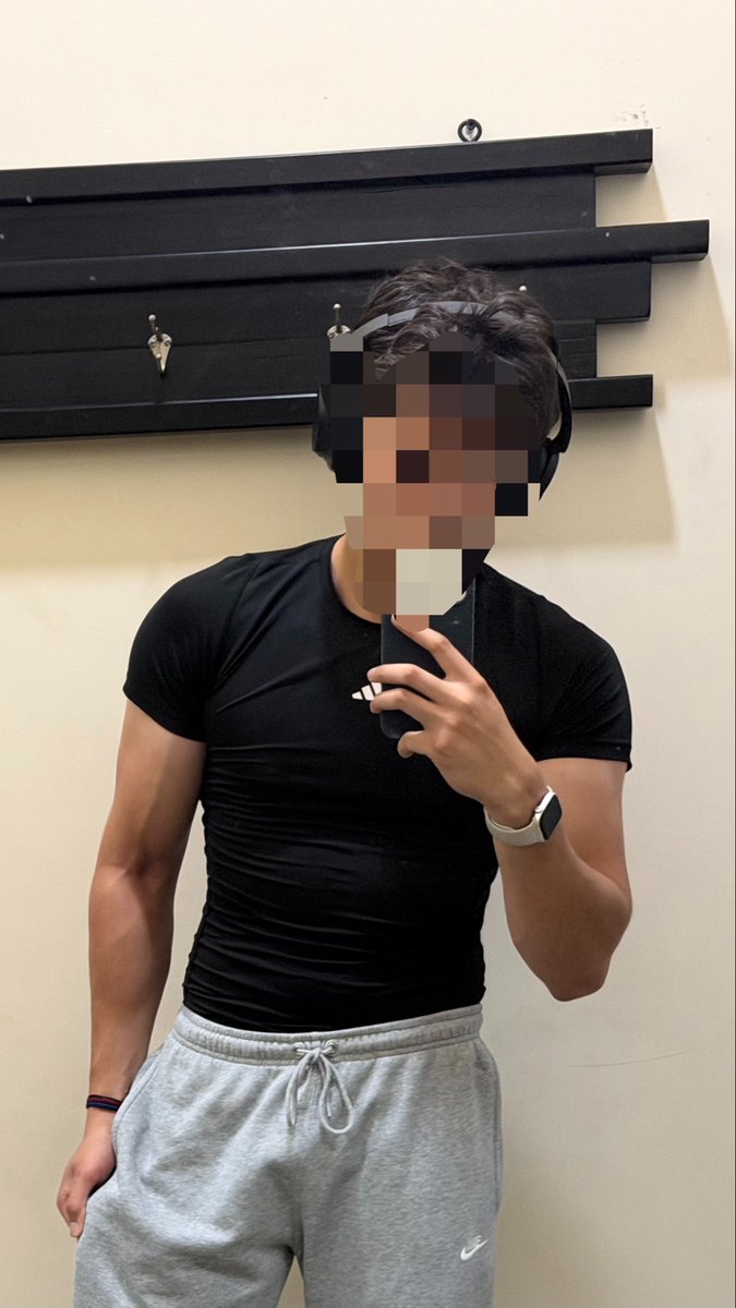 rebem0l's tweet photo. Rt y te la mando sin ropa ;) https://t.co/kEdDYYAEHh