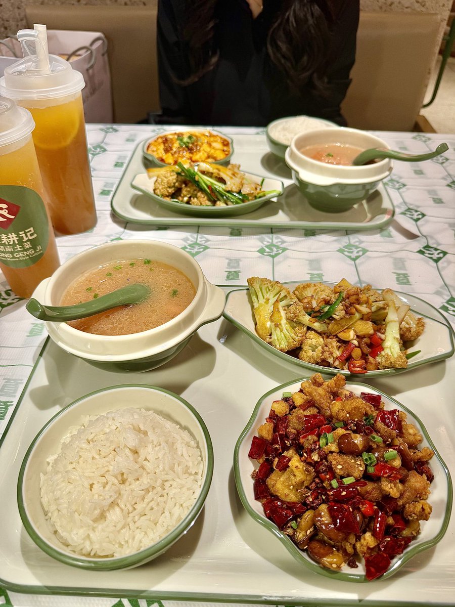hedgehog_ilvu's tweet photo. This isn't home cooking, it's not the kind of home-style food you'd find in the CBD. https://t.co/q8bMjZg0fY