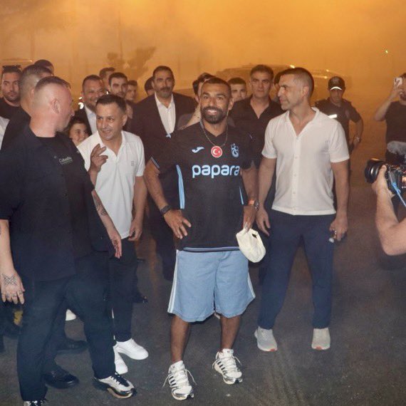 ZamHaberAjans's tweet photo. Salah, Trabzonspor'u Instagram'da takip etmeye başladı. https://t.co/RIcro6rViO