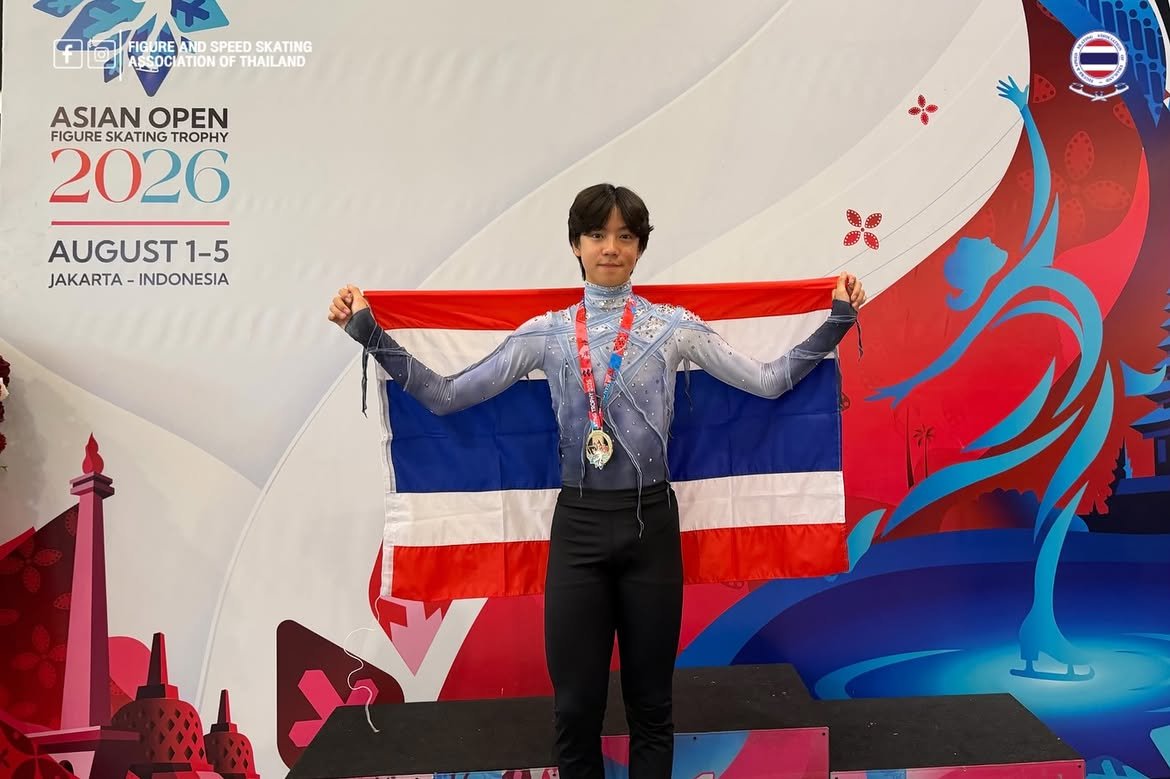 hiroGOATathip's tweet photo. figure &amp; speed skating association of thailand shared hiro's podium pics and a medal ceremony clip on their instagram! https://t.co/xwM2KCr9N3