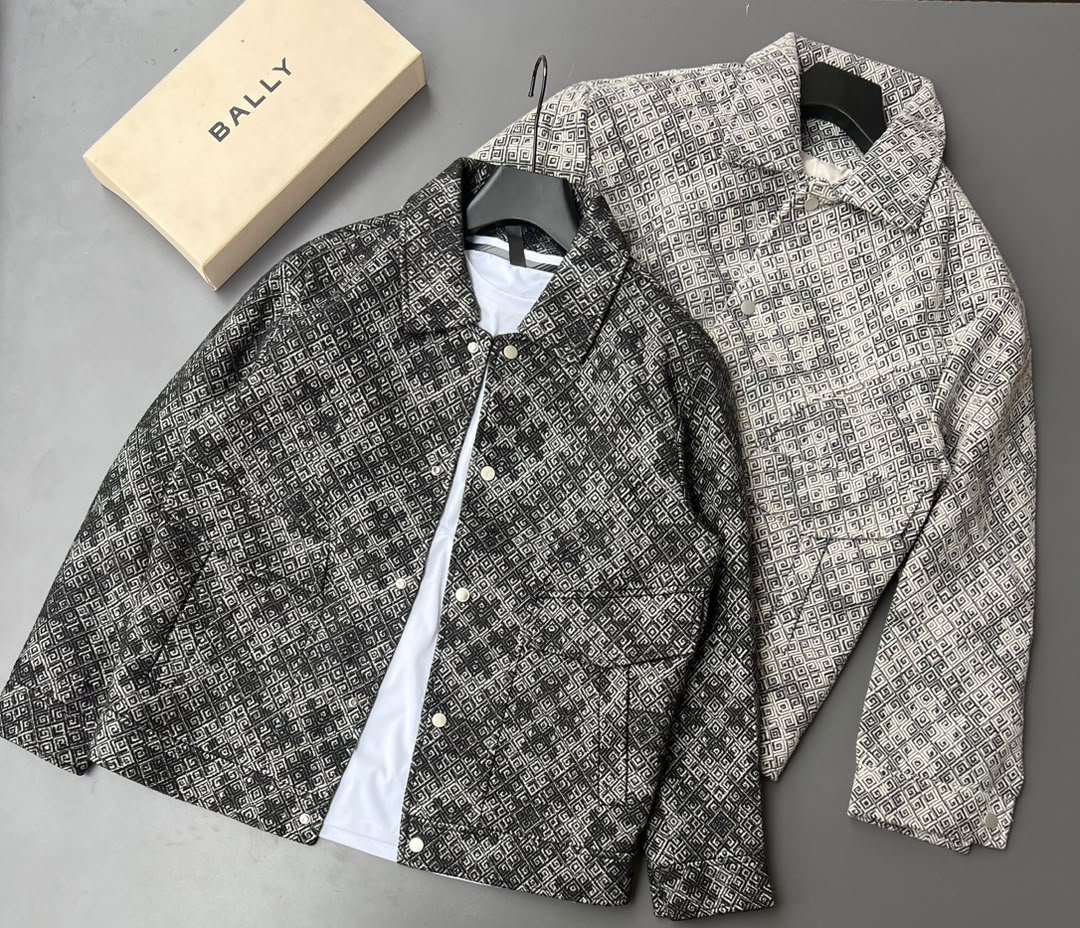 FashionFactoryU's tweet photo. Trendy Men Jackets Available 
DM +256758386434 
Note; We also do deliveries https://t.co/lqXG2iiugE