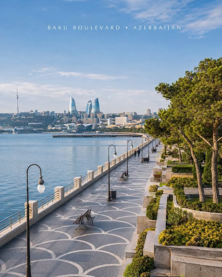 naturalbeautyi7's tweet photo. Baku Boulevard, Azerbaijan 🇦🇿 https://t.co/HRPG6O2jdM