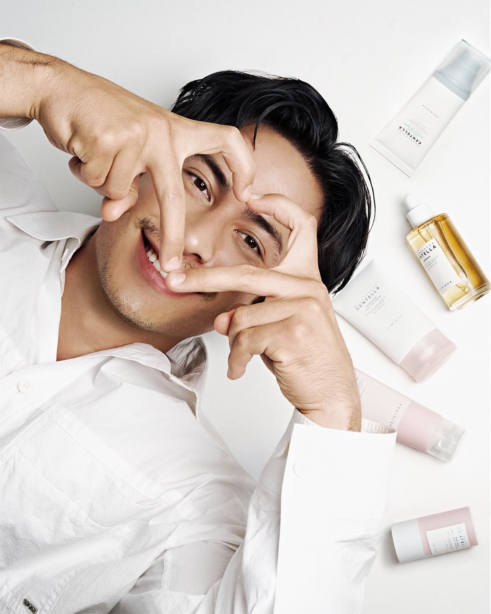 hudsonwupdates's tweet photo. .@TheCut’s latest article celebrates Hudson Williams’ appointment as the newest ambassador for SKIN1004, calling it a “full-circle moment” following his skincare routine video with them back in December! 🫶

“Hudson Williams has a new job as Skin1004’s ambassador, and none of his fans are surprised. After all, in Korean, the number in Skin1004’s name is pronounced cheonsa — just like the Korean word for “angel.’ And a skin angel is what Williams became to countless readers after he revealed the elaborate K-beauty-packed skin-care routine behind his poreless complexion on The Cut in December. This is a full-circle moment for both parties”

🔗: https://t.co/RxNYRpPMhs