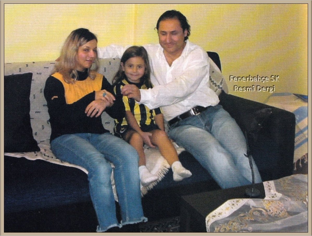 dogayula's tweet photo. 6 Ağustos 2013 - ♾️ canım babacıgımı sonsuzluğa uğurlayalı 13 yıl oldu bugün sanki dün gibi. Teoman'ın nasıl oluyor vakit bir türlü geçmezken yıllar hayatlar geçiyor dediği yerdeyim bugün 🙂 Kalbimin hep en özel köşesinde. https://t.co/0WxPdyAtcW