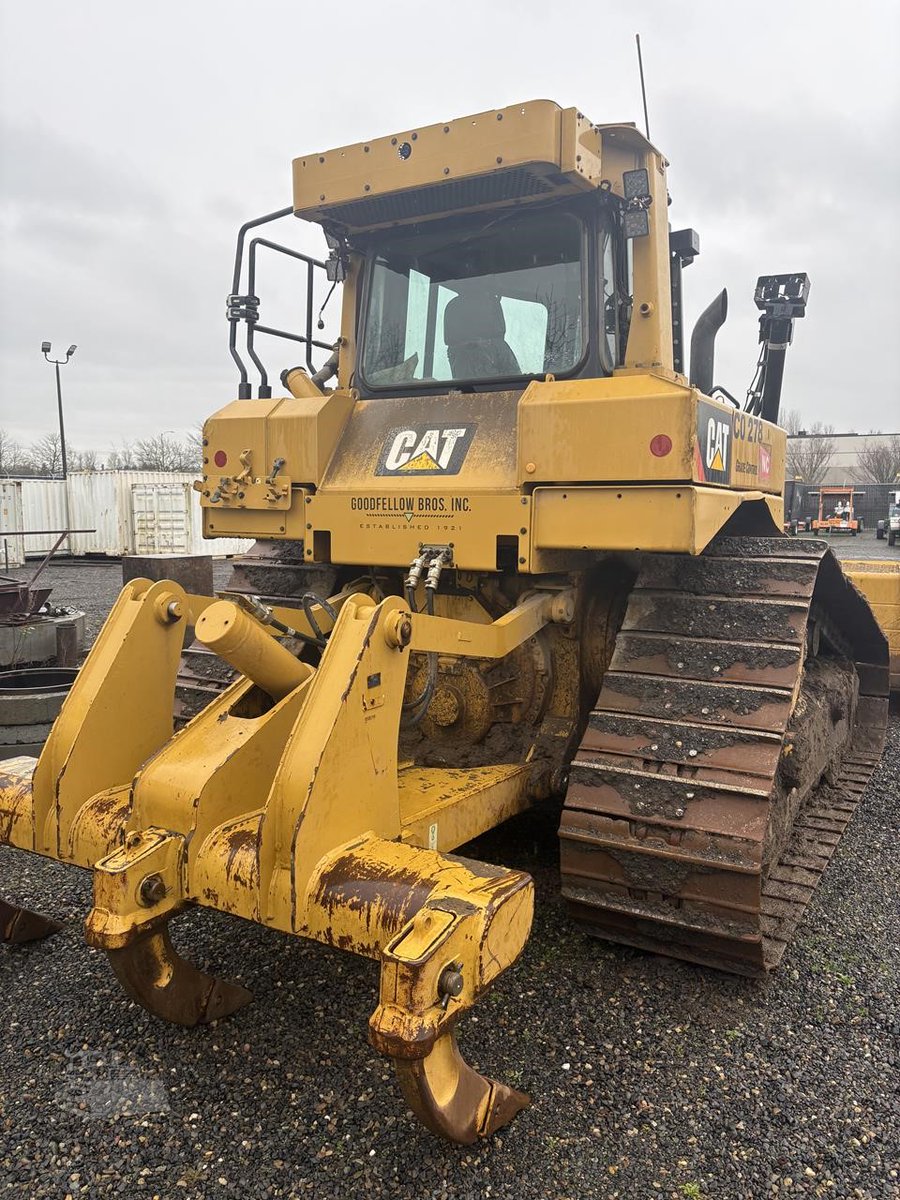 machinerytrader's tweet photo. This 2018 CATERPILLAR D6T XW Crawler Dozer is ready for its next job! 💪

⏱️ 8,943 hours
📍 AccuGrade ready
⚙️ VPAT blade
⛓️ Multi-shank ripper
✅ Ready to work!

🔗 View the dozer here! ➡️ https://t.co/Ki6JknM7E3

#Caterpillar #Dozers #CrawlerDozer #MachineryTrader https://t.co/R6xWwFJouO