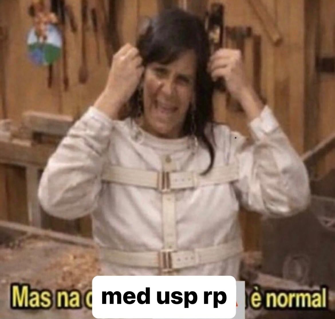 _iboiolinha_'s tweet photo. não vejo a hora de ter que ir pro internato às 4h, super doente e poder usar esse ícone da gretchen https://t.co/JetuFwraVb
