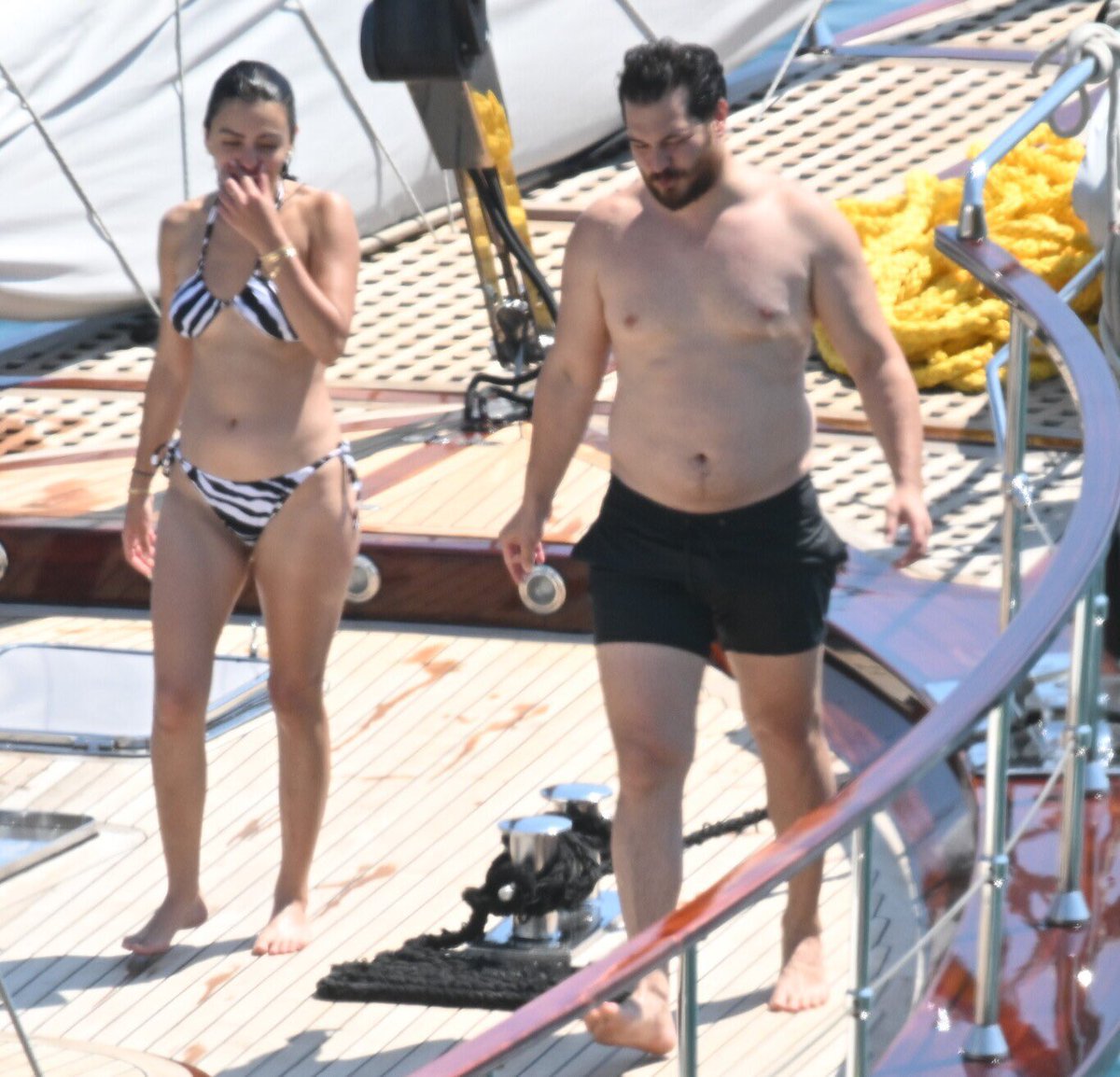 darkwebhaber's tweet photo. Çağatay Ulusoy ve Aslıhan Malbora çifti, Bodrum’da tatil yaparken görüntülendi. https://t.co/6wQ93PEiuY