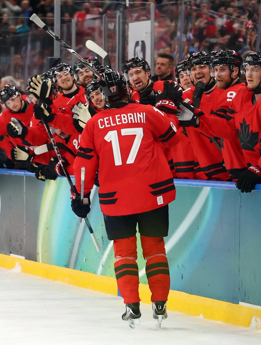 mackieology's tweet photo. remember when everyone was canada down when mack scored that penalty shot? like look at the bros and uncs so happy and smiling for him my awww🥹💗 https://t.co/Z3JvdQK8KD