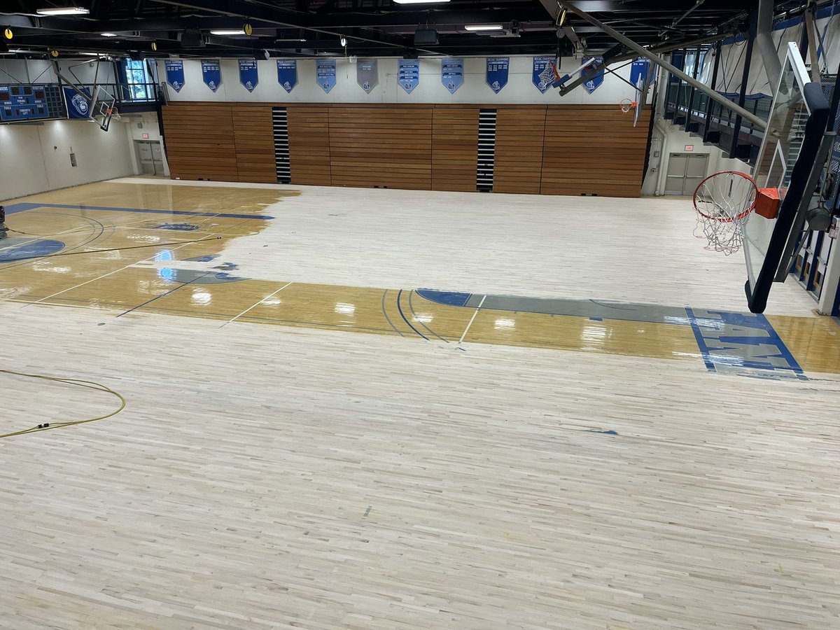 LakelandLakers's tweet photo. Fresh hardwood loading... πππ
Weβre sanding down the court to make way for a major court upgrade. Whoβs ready to see the new look? π π
#LakelandCC #LakerPride #RideTheWave #GymRenovation https://t.co/gRZYhGj9Lf
