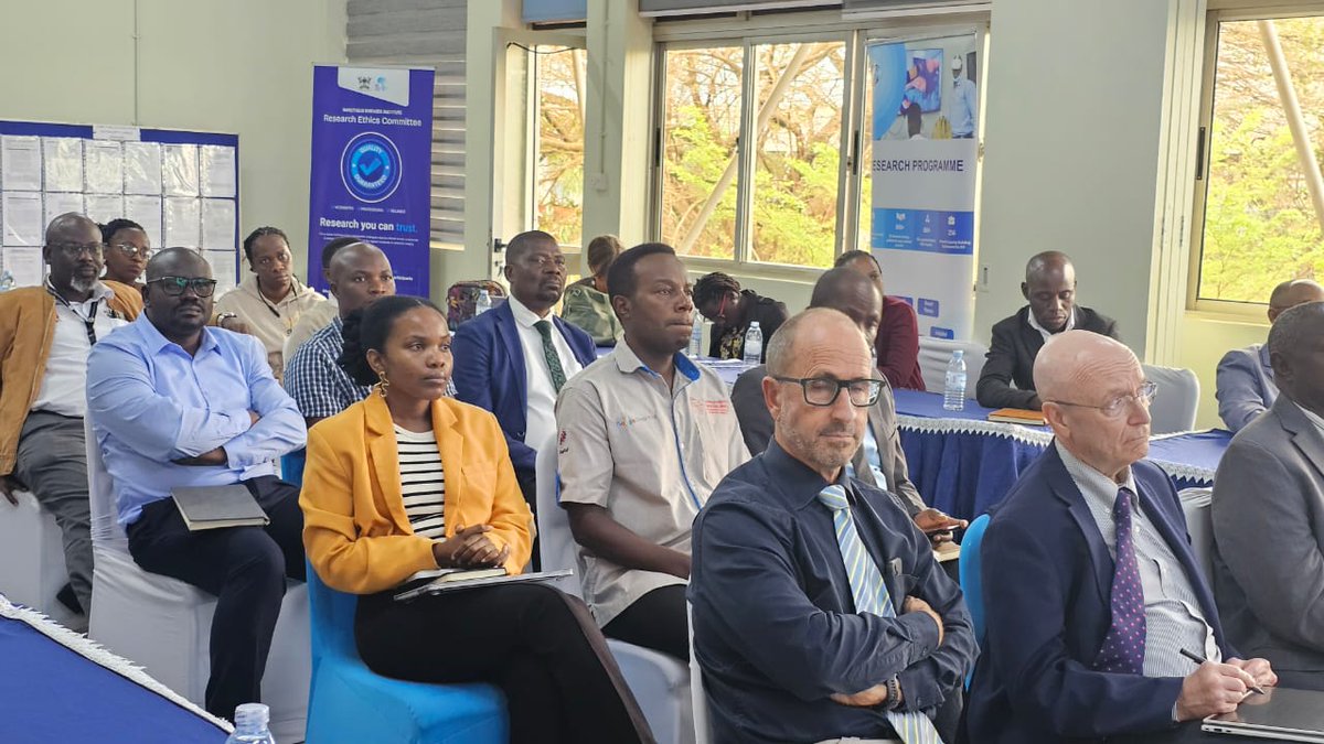 IDIMakerere's tweet photo. What does it take to build world-class research capacity in Uganda? Today, we got to show him.

We welcomed @Fogarty_NIH Director Dr Steven Schiff to our Mulago campus, where he met NIH &amp; Fogarty grantees and PIs shaping the future of health research.
#OneIDI #Research https://t.co/NnyrASzfGv