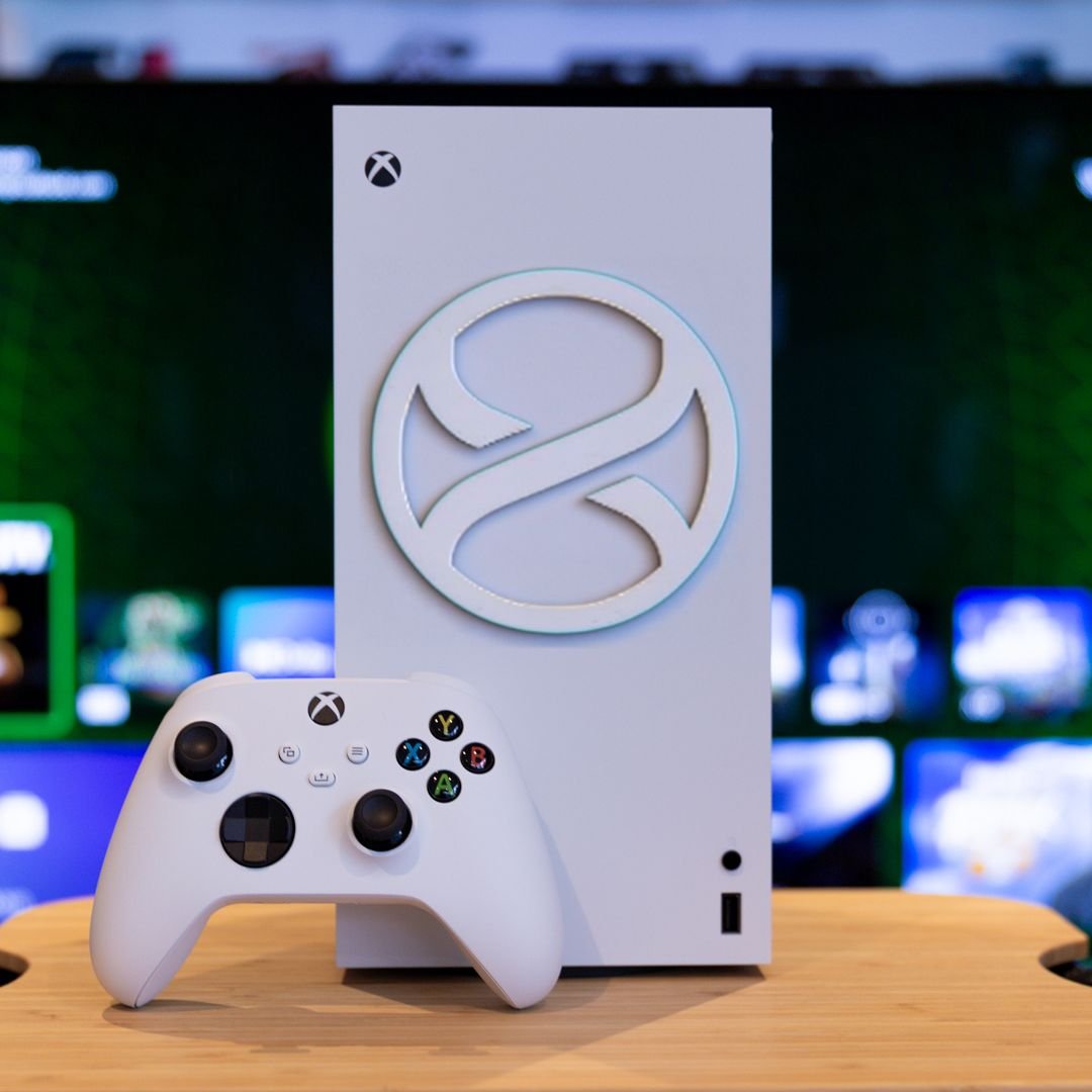 valuetainment's tweet photo. JUST IN: A leaked Microsoft memo reveals the next Xbox console will support all five generations of Xbox games. https://t.co/tEeoQ4sBwz