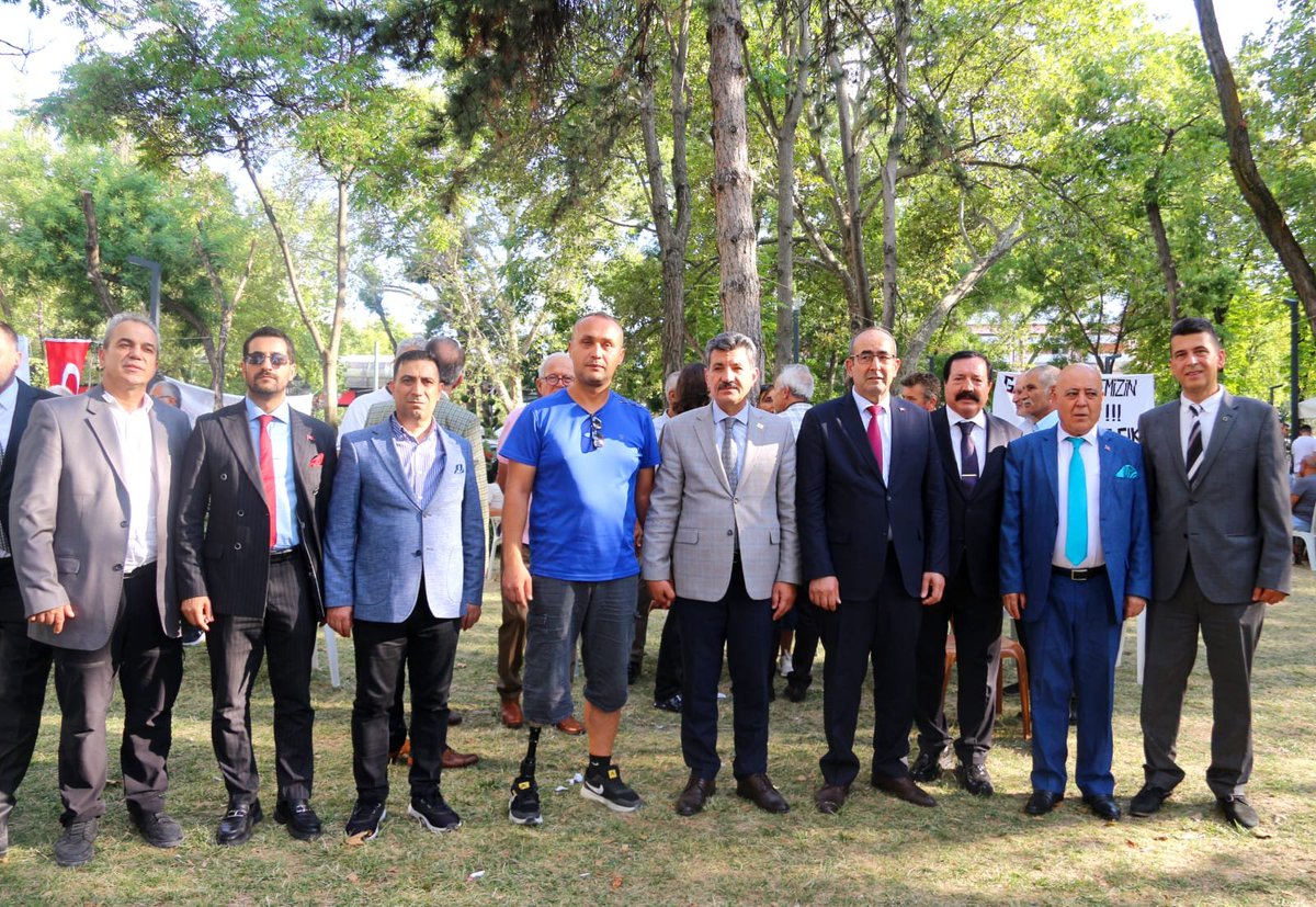 IttifakPartisi's tweet photo. Genel Başkanımız Sayın Ferhat Yılmaz beraberinde Genel Sekreterimiz Sayın Enver Türkoğlu, Genel Başkan Yardımcılarımız Sayın İrfan Bayar, Sayın Mustafa Demirci, Sayın Tahsin Koç, Sayın Bahattin Saraçoğlu, Sayın Kenan Haluk Baytemir ve Sayın Orkun Utsukarcı ile birlikte Ankara Güvenpark'ta adalet nöbetini sürdüren Terörle Mücadele Er Gazilerini ziyaret etti.

Ziyarette gazilerimizin talepleri ve yaşadıkları sorunlar dinlenirken, Türkiye İttifakı Partisi olarak kahraman gazilerimizin her zaman yanında olduğumuz vurgulandı.

Canı pahasına vatan hizmetinde bulunan tüm gazilerimize minnet ve şükranlarımızı sunuyor, haklı mücadelelerinde kendilerine destek olmaya devam edeceğimizi ifade ediyoruz.