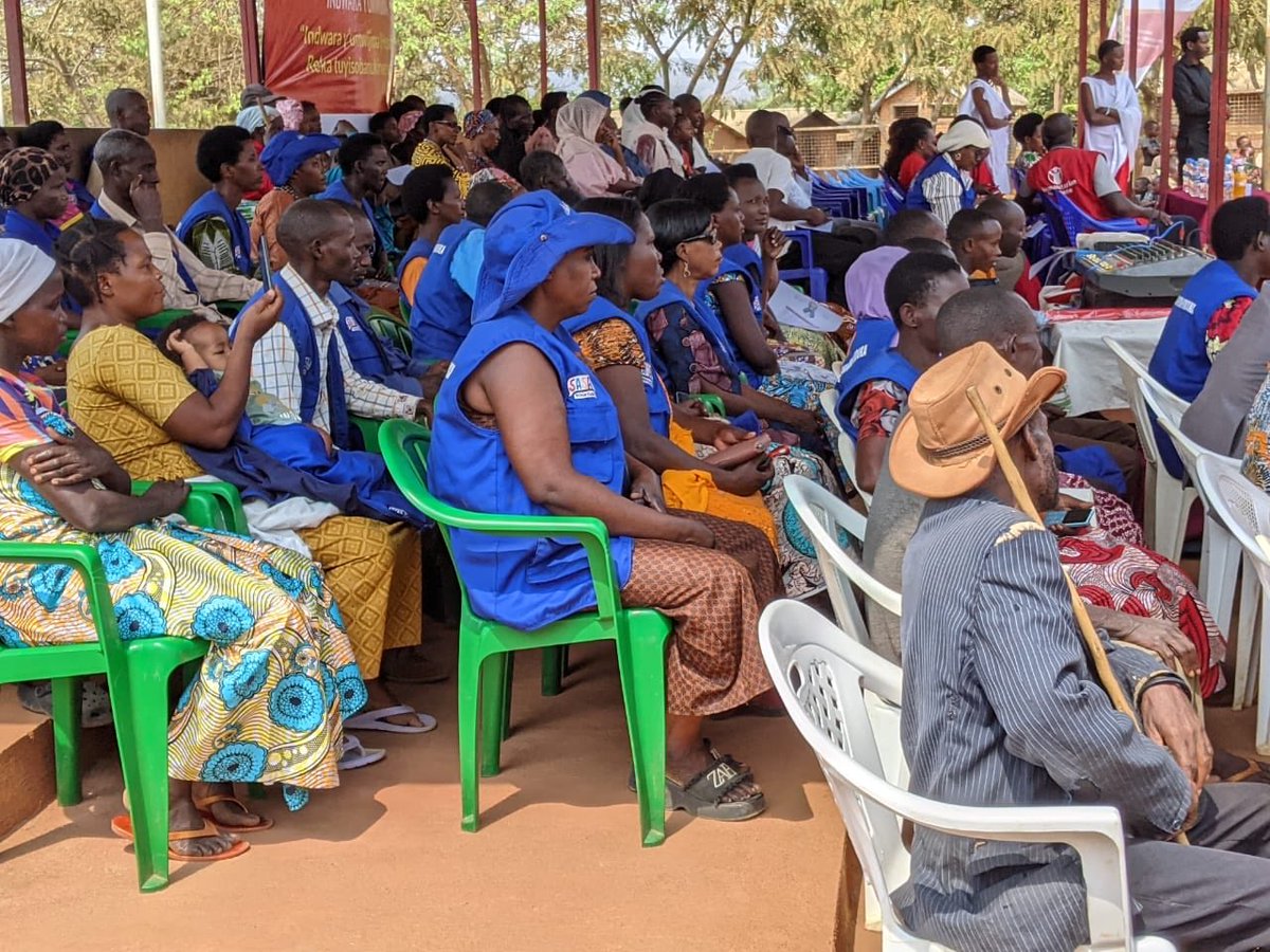 AlightRwanda's tweet photo. 🩺 𝐖𝐨𝐫𝐥𝐝 𝐇𝐞𝐩𝐚𝐭𝐢𝐭𝐢𝐬 𝐃𝐚𝐲 𝐚𝐭 𝐌𝐚𝐡𝐚𝐦𝐚 𝐂𝐚𝐦𝐩 💛
@AlightRwanda with @UNHCR, @RwandaEmergency &amp; partners, held a hepatitis prevention session led by Dr. Charlene.  414 screened. Positive cases now  in treatment.
Screening saves lives. 
#WorldHepatitisDay https://t.co/LiH44XY61b