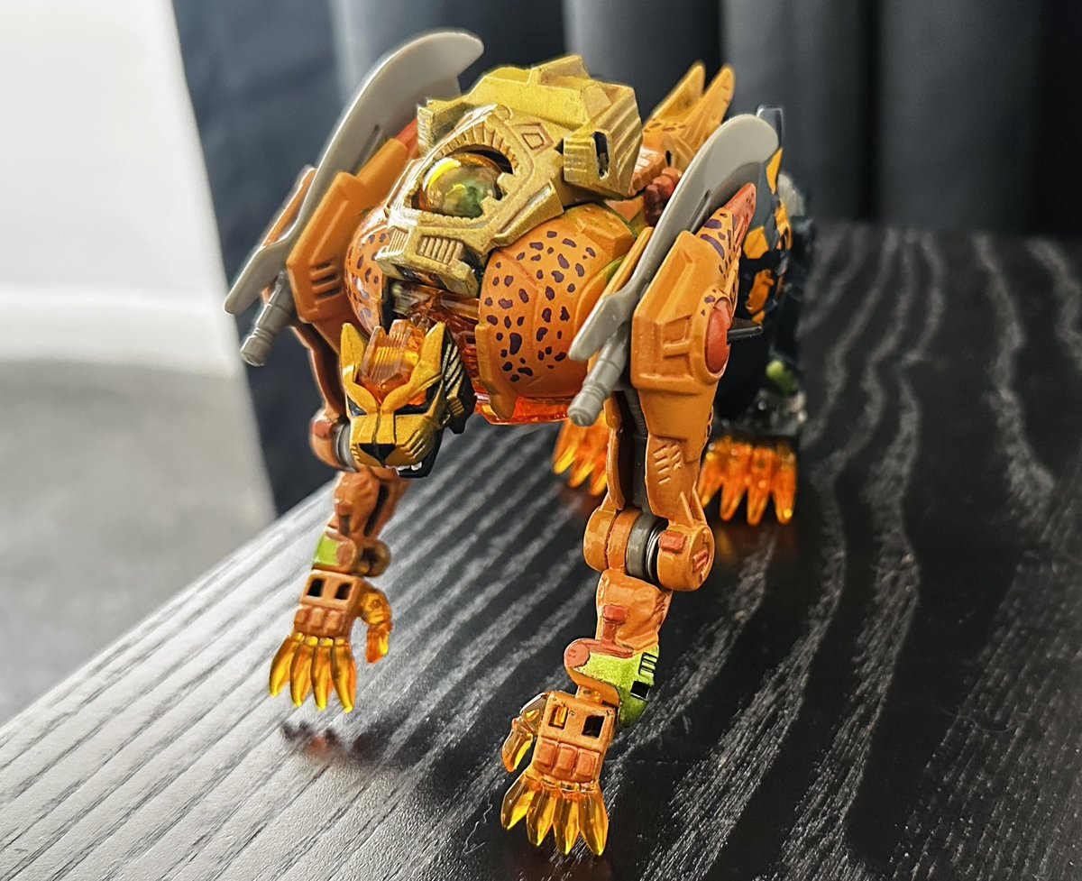 Hightail_Works's tweet photo. New Day, New Arms https://t.co/dW8zF7aM7j