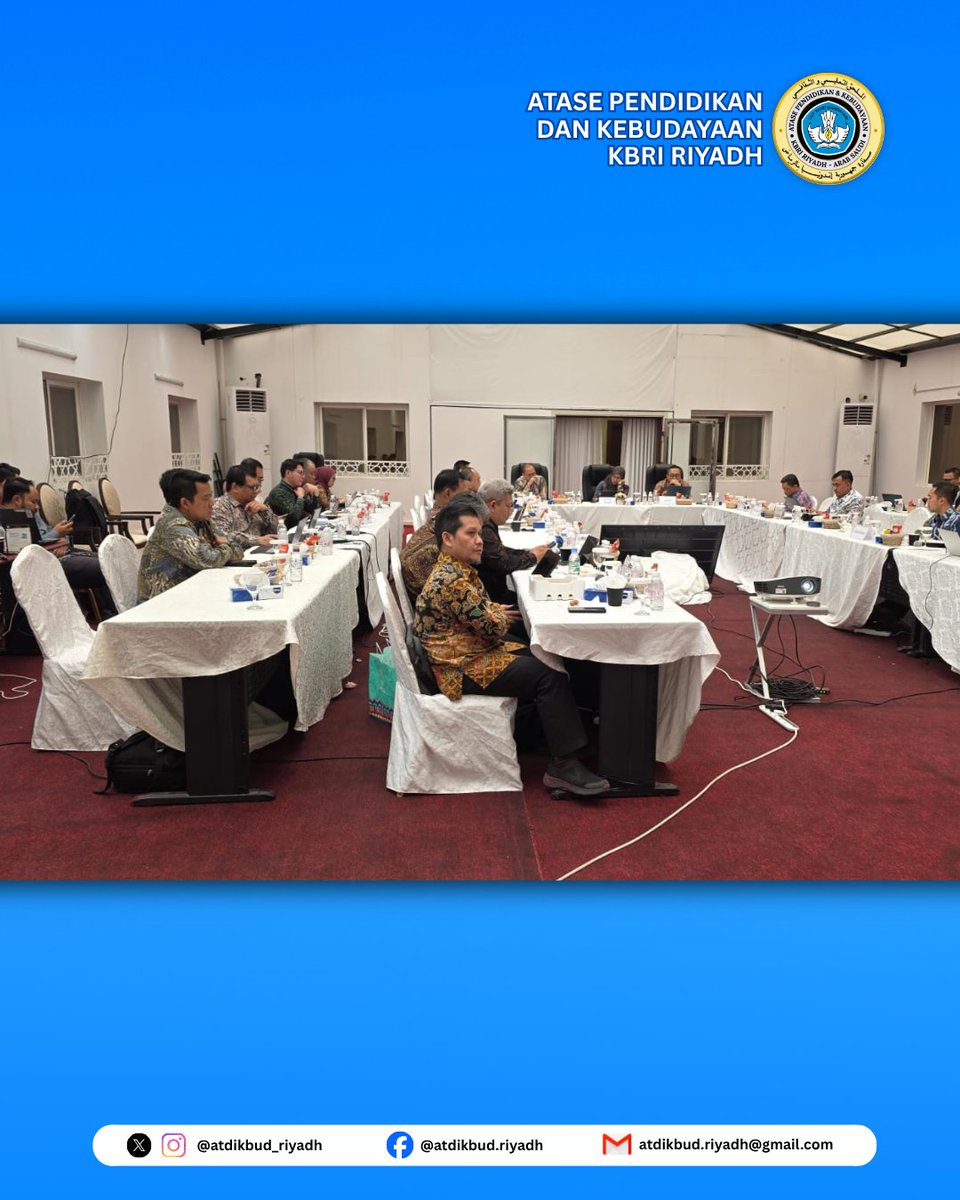 atdikbud_riyadh's tweet photo. Rakor ini selaraskan program &amp; kebijakan KBRI Riyadh dan KJRI Jeddah dalam satu visi terpadu — demi pelayanan &amp; perlindungan WNI yang lebih prima di seluruh wilayah Arab Saudi. 🤝✨

#DiplomasiIndonesia
#WNIDiArabSaudi https://t.co/HWL46vm8Ya