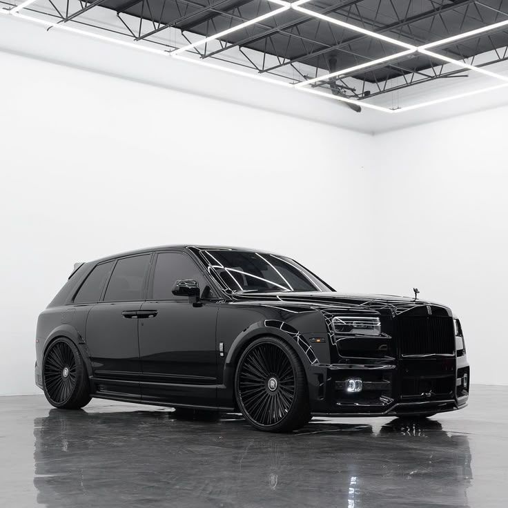 Auto_Porn's tweet photo. Cullinan 😈 https://t.co/1kCeeMQQeN