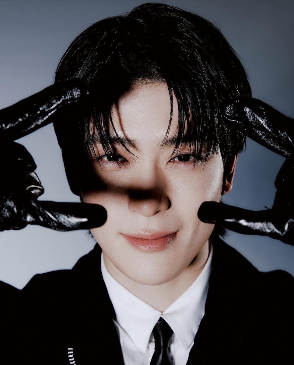 _jjeongjjh's tweet photo. 정재현이라 가능한 일상사진 같은 자켓사진 https://t.co/X1C9Z9FYl4
