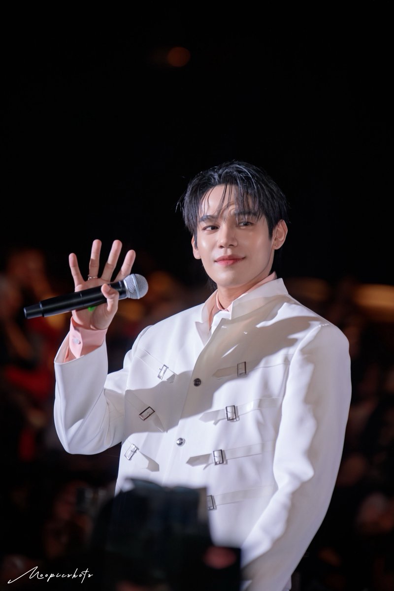 InfinityFSci's tweet photo. 𝖸𝗈𝗎'𝗅𝗅 𝖺𝗅𝗐𝖺𝗒𝗌 𝖻𝖾 𝗆𝗒 𝖺𝗆𝖺𝗓𝗂𝗇𝗀 𝗉𝖾𝗋𝗌𝗈𝗇.

SPECIAL MOMENT ARTHITDAOTOK

#ngernnn 
#TheSunFromAnotherStarSpecialEpisode
#Moopicshots https://t.co/lMJ9CC8LwH