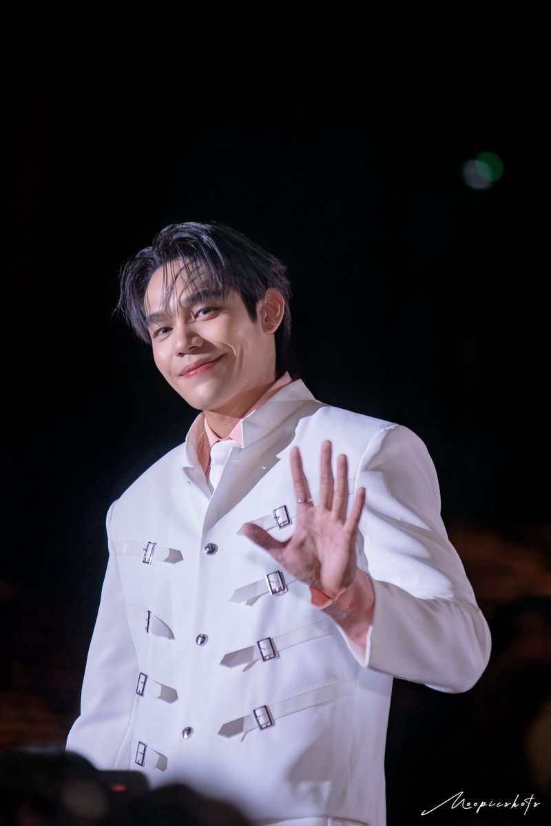 InfinityFSci's tweet photo. 𝖸𝗈𝗎'𝗅𝗅 𝖺𝗅𝗐𝖺𝗒𝗌 𝖻𝖾 𝗆𝗒 𝖺𝗆𝖺𝗓𝗂𝗇𝗀 𝗉𝖾𝗋𝗌𝗈𝗇.

SPECIAL MOMENT ARTHITDAOTOK

#ngernnn 
#TheSunFromAnotherStarSpecialEpisode
#Moopicshots https://t.co/lMJ9CC8LwH