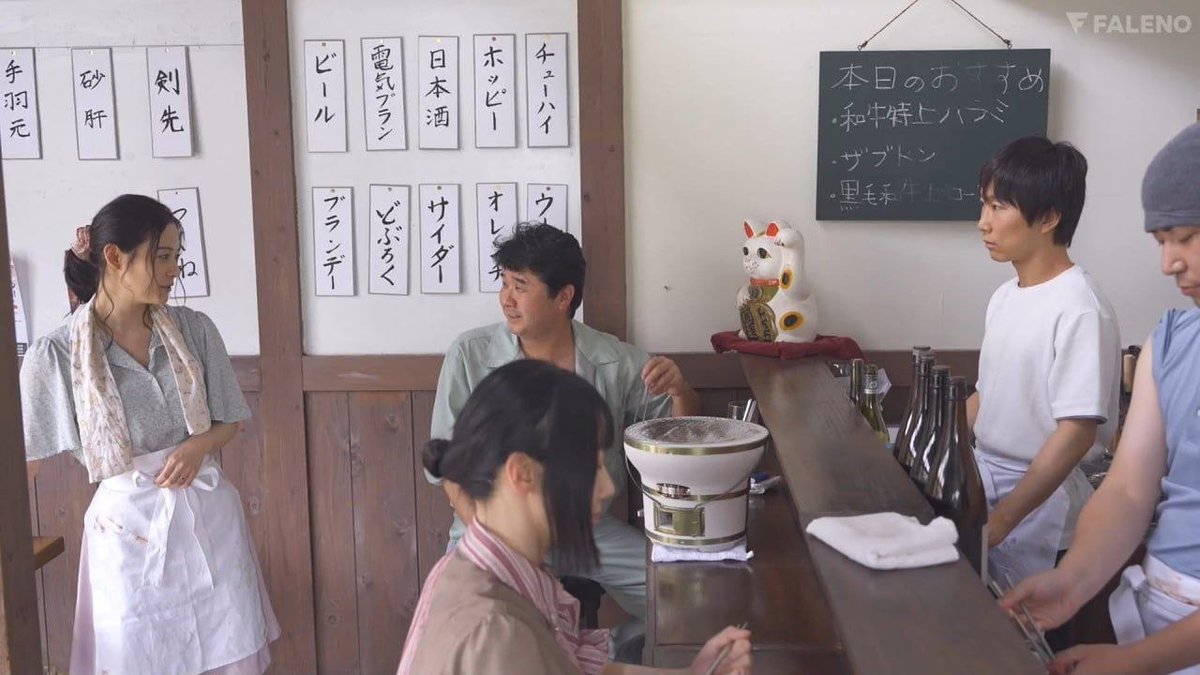 suddikko's tweet photo. Nene menikah dan membantu suaminya membuka kedai. Tapi suami Nene memiliki masalah ereksi membuat Nene tidak terpuaskan. Namun situasi berubah ketika Yuzuru, Yang merupakan adik teman Nene datang dari tokyo dan meminta untuk magang di tempatnya
https://t.co/3p9WGhOVWh