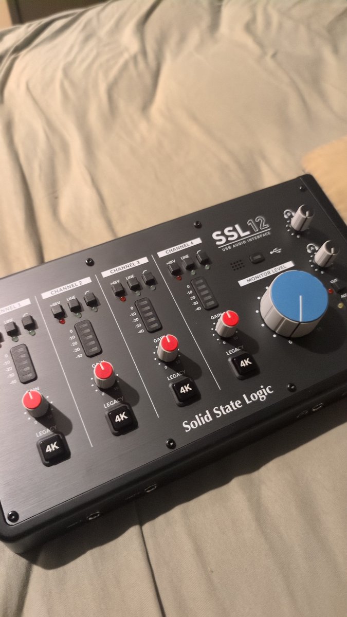 VAQOMUSIC's tweet photo. New update: the SSL 12 from Solid State Logic. The goal was to upgrade the quality and opportunities of recording processes. It has a better preamp and control over the sound. @solidstatelogic

From now on, new sounds... Let's try it and turn it on... https://t.co/p3LXF5jaWH