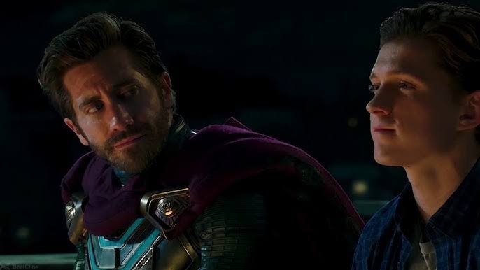 PeterPorker97's tweet photo. Mysterio
> se aproxima de Peter 
> cria toda uma intimidade com Peter
> manipula e trai e o Peter
> tenta matar Peter e seus amigos.
> causa a maior desgraça na vida do Peter cuja as consequências perduram mesmo 2 filmes depois
> Não é vilão do Peter pq trabalhou pro Stark https://t.co/d8c2UmXm3Z
