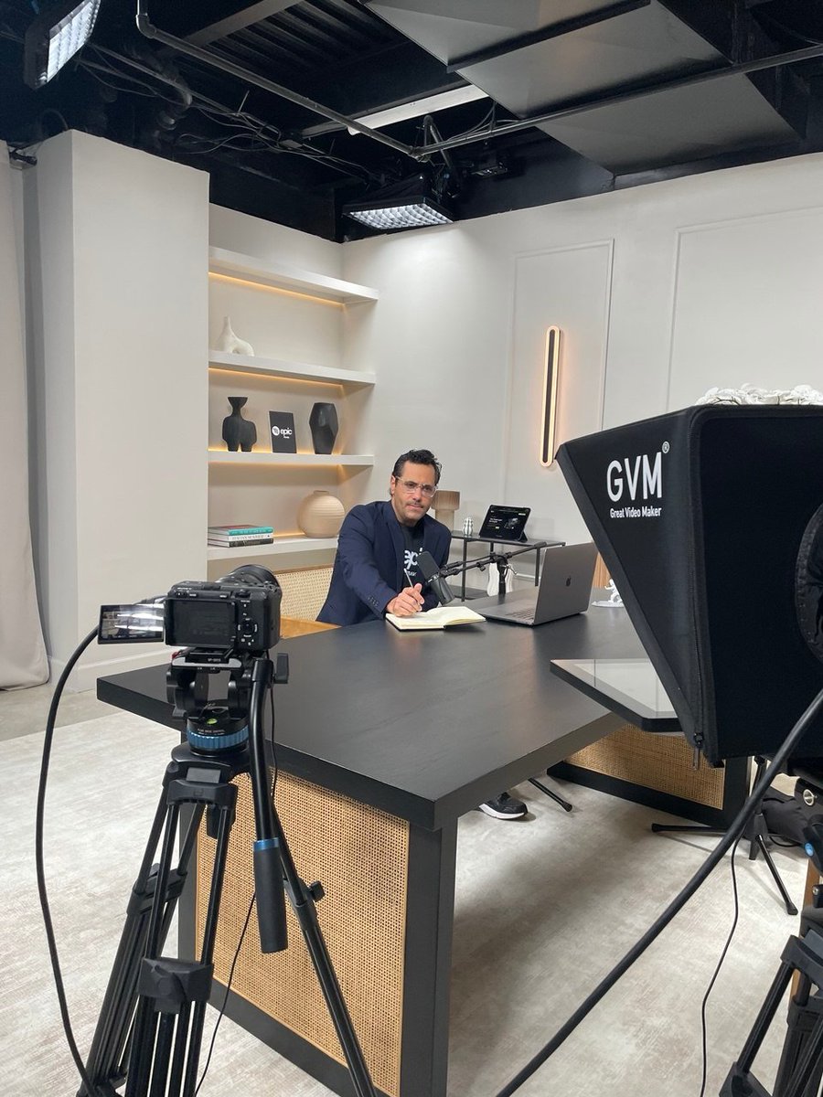 EpicOnChain's tweet photo. The future of travel is being built right now.

We’re building more than just another travel platform. We’re building a new way for people to move, pay, save, and earn through travel.  

A lot is happening behind the scenes.

Soon, booking travel will feel very different. https://t.co/F0vjtXMThG