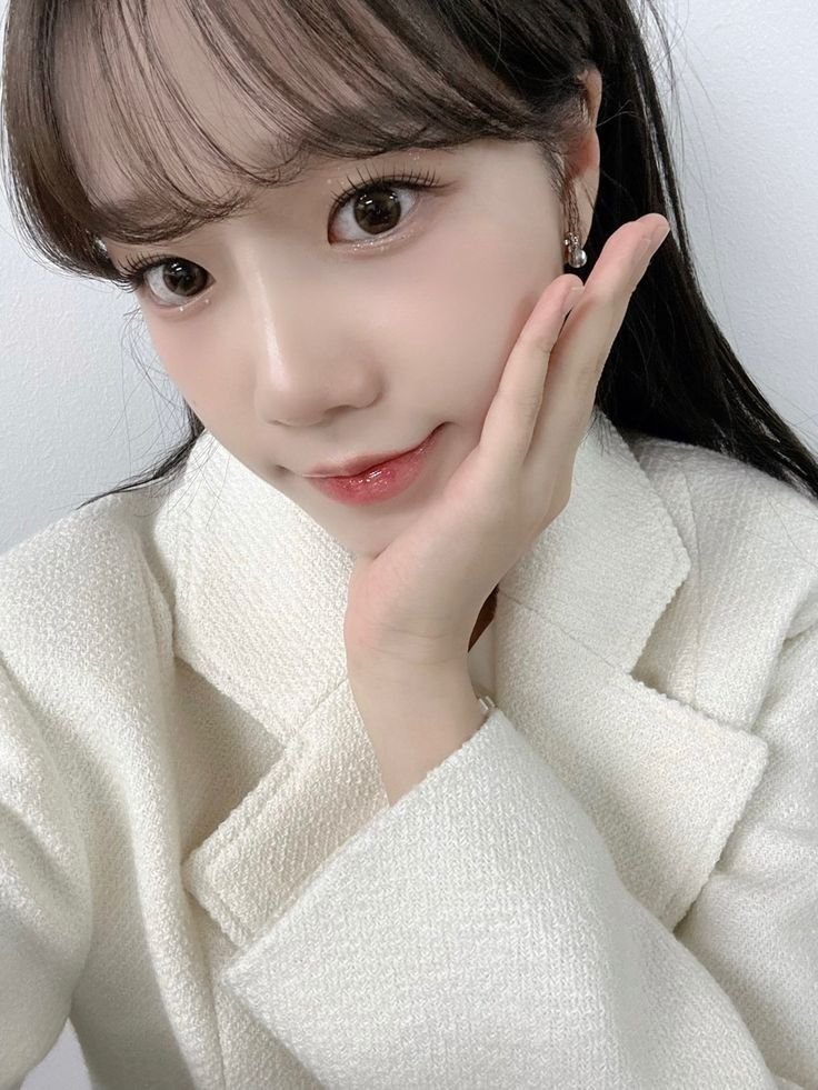 yursfavglassy's tweet photo. #조유리 #JOYURI #チョユリ https://t.co/ocdgri1IX6