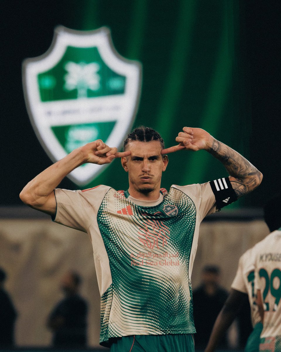 diario_AFC's tweet photo. 🚨©️ روجر آيبانيز قائد الفريق في لقاء اليوم 🟢⚪️ https://t.co/qqMN3PTmrw