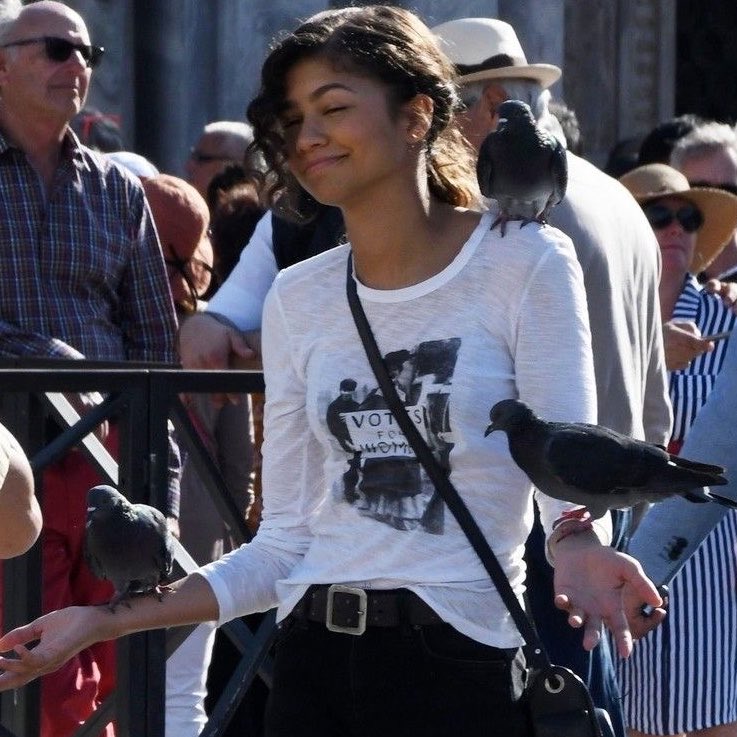zendayathena's tweet photo. i love u weird girl mj ur perfect just how u are https://t.co/KoTFwB7wyQ