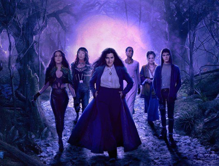 witchtwig's tweet photo. I love that Death has vanity. That she wears huge eyelashes, she has intense eye make-up done so that when she is dragged onto the Road she's sparkly, that she would play the femme fatale to Agatha in men's suiting. https://t.co/mmyk3FiVin